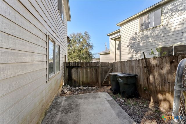 867 Sagewood Trail, San Marcos, TX 78666