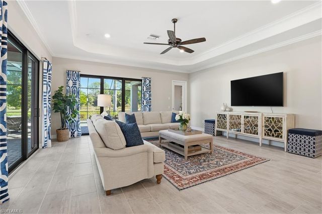 2235 Somerset PL, Naples, FL 34120