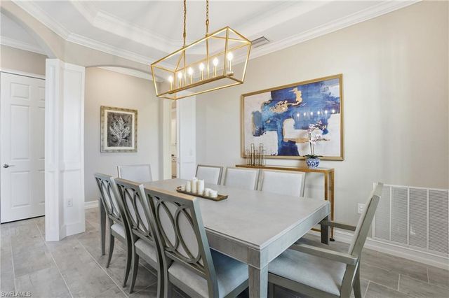 2235 Somerset PL, Naples, FL 34120