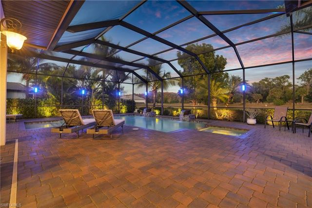 2235 Somerset PL, Naples, FL 34120