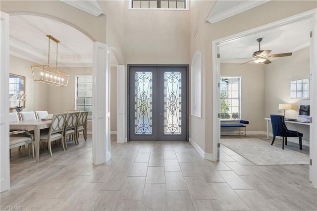 2235 Somerset PL, Naples, FL 34120