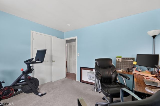 6 Meadowbrook Pl, Willingboro Twp., NJ 08046