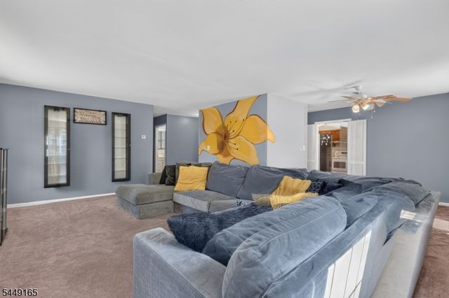 6 Meadowbrook Pl, Willingboro Twp., NJ 08046