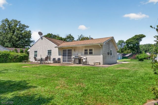 6 Meadowbrook Pl, Willingboro Twp., NJ 08046