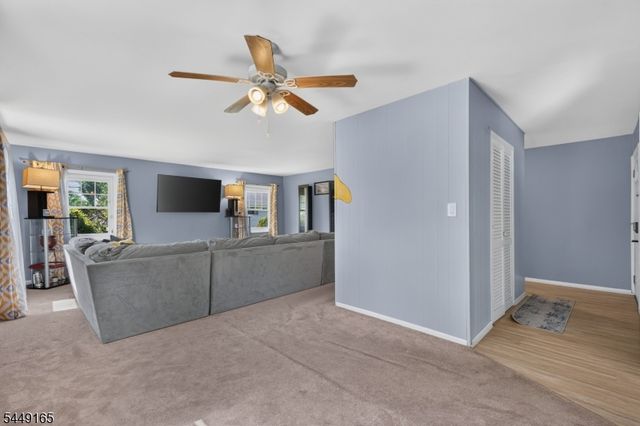 6 Meadowbrook Pl, Willingboro Twp., NJ 08046