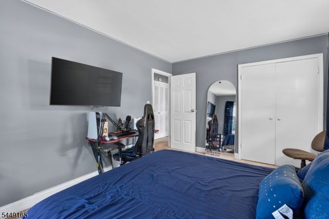 6 Meadowbrook Pl, Willingboro Twp., NJ 08046