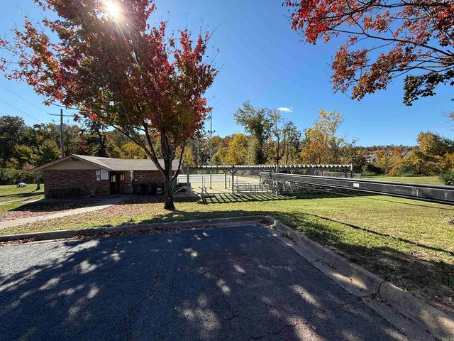 8 Cobble Hill Road, Little Rock, AR 72211