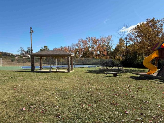 8 Cobble Hill Road, Little Rock, AR 72211