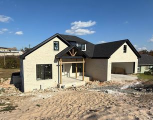 8 Cobble Hill Road, Little Rock, AR 72211