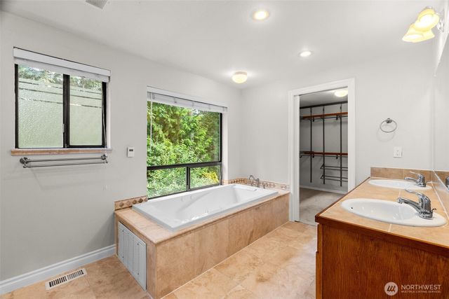 17206 SE 238th Street, Kent, WA 98042
