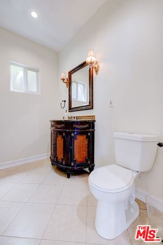 12219 Darlington Avenue, Los Angeles, CA 90049