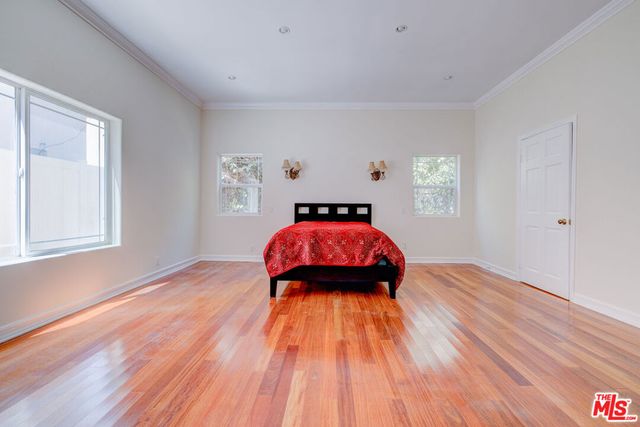 12219 Darlington Avenue, Los Angeles, CA 90049