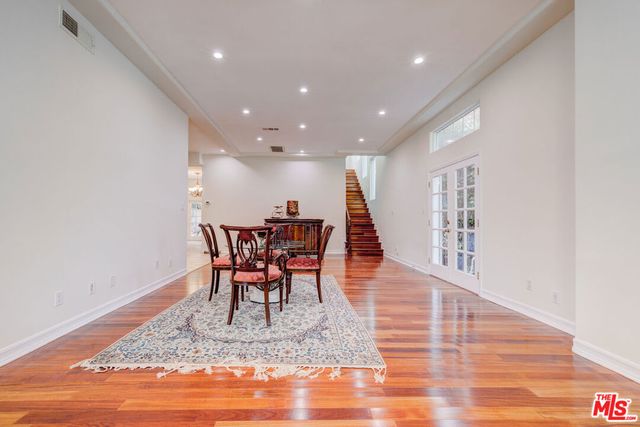 12219 Darlington Avenue, Los Angeles, CA 90049