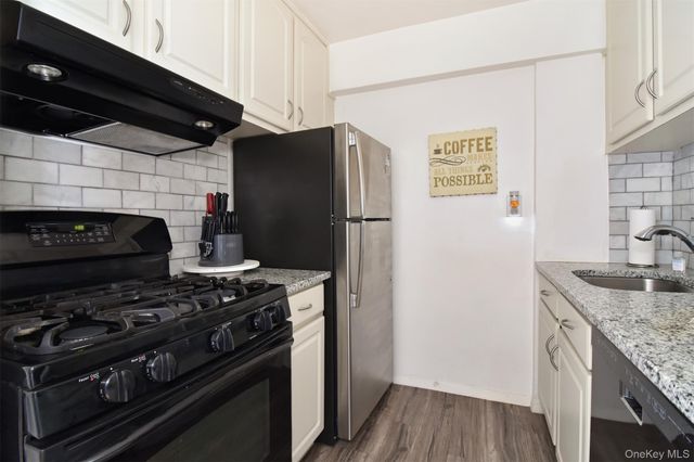 377 Westchester Avenue 4F, Port Chester, NY 10573