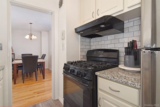 377 Westchester Avenue 4F, Port Chester, NY 10573
