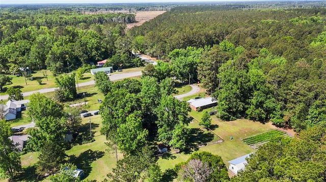 1067 NW Oak Street, Townsend, GA 31331