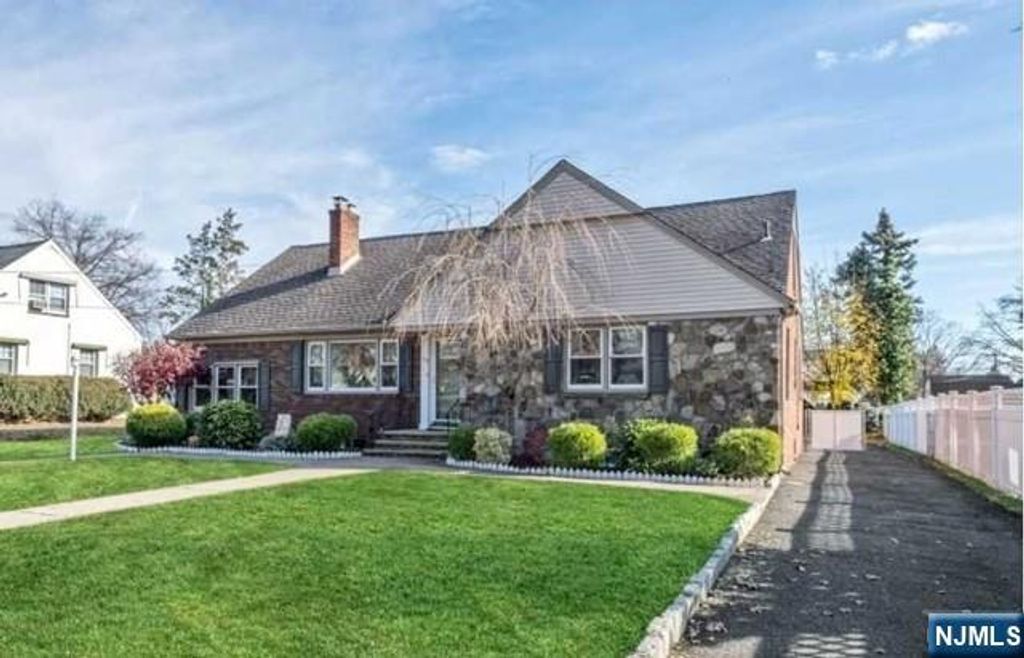 15 Victor Place, Hawthorne, NJ 07506