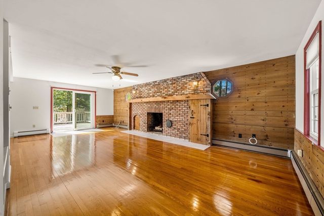 22 Pinecrest Dr, Sandwich, MA 02463