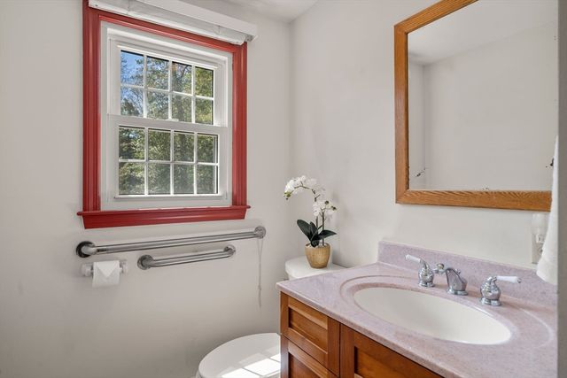 22 Pinecrest Dr, Sandwich, MA 02463