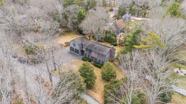 22 Pinecrest Dr, Sandwich, MA 02463