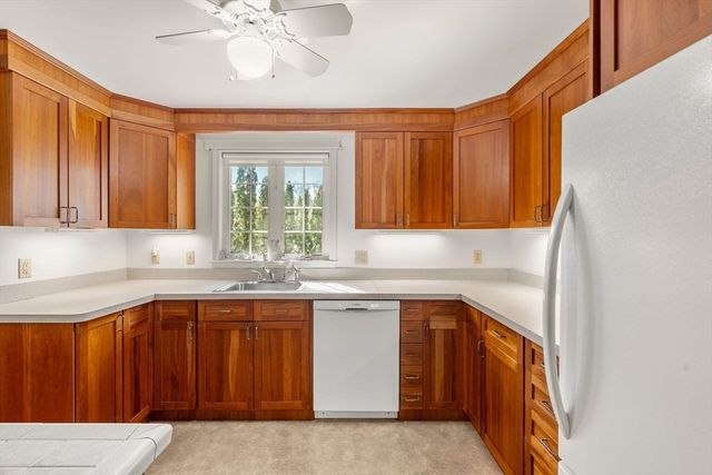 22 Pinecrest Dr, Sandwich, MA 02463