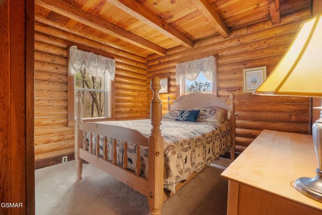 1736 Walker Trail, Sevierville, TN 37876