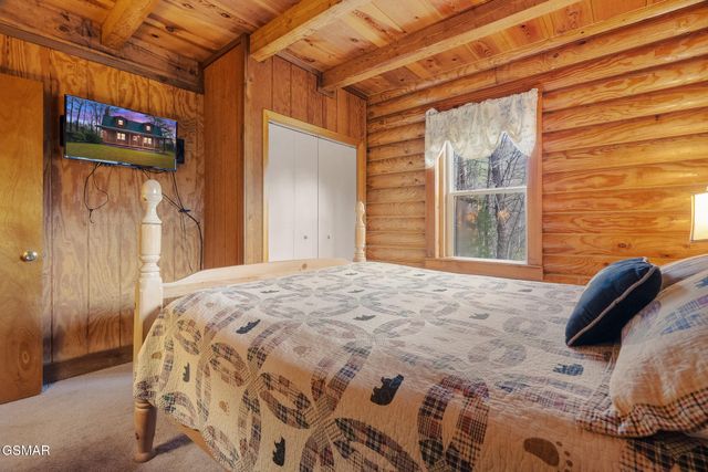 1736 Walker Trail, Sevierville, TN 37876