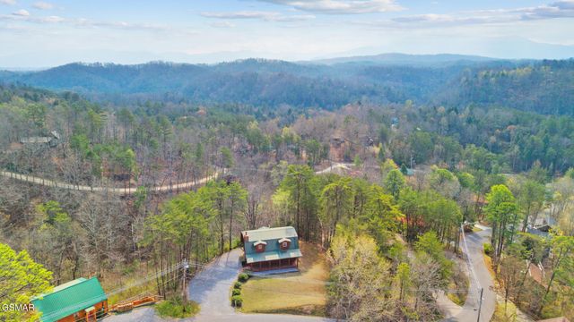 1736 Walker Trail, Sevierville, TN 37876