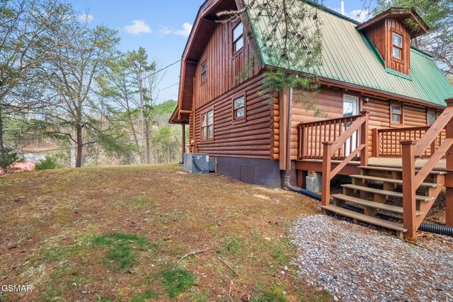 1736 Walker Trail, Sevierville, TN 37876