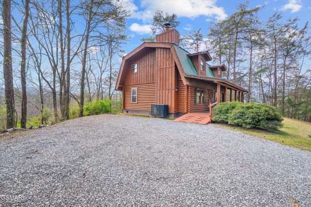 1736 Walker Trail, Sevierville, TN 37876