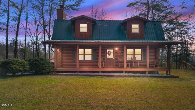 1736 Walker Trail, Sevierville, TN 37876