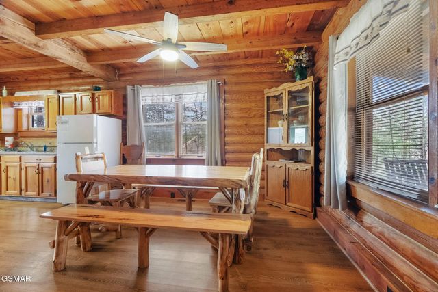 1736 Walker Trail, Sevierville, TN 37876