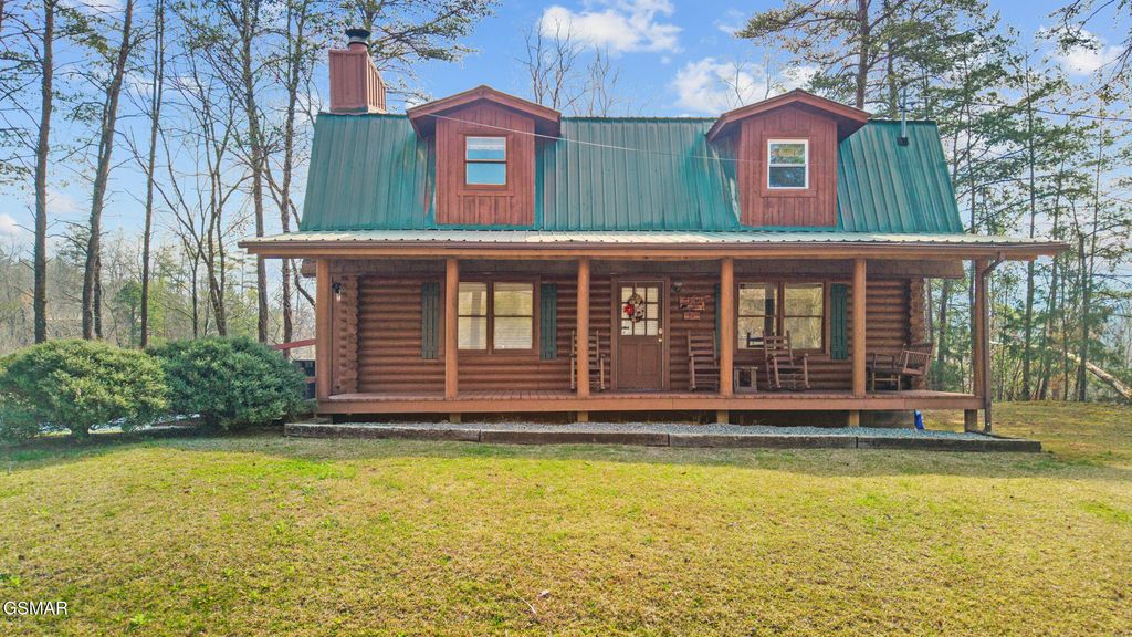 1736 Walker Trail, Sevierville, TN 37876