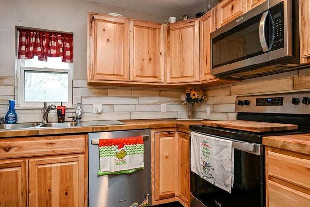 156 Co Rd 903, Etowah, TN 37331