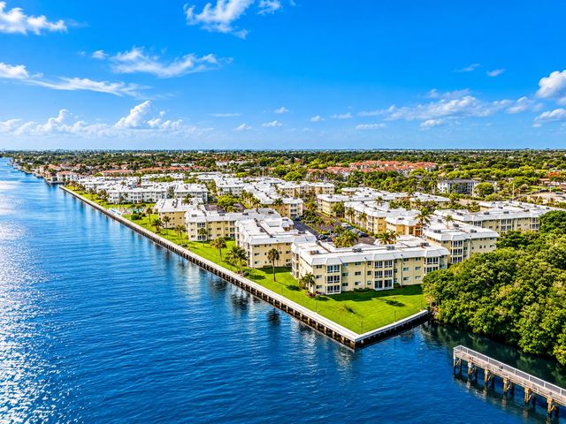 20 COLONIAL CLUB Drive 200, Boynton Beach, FL 33435