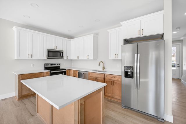 216 W Jere Whitson Rd, Cookeville, TN 38501