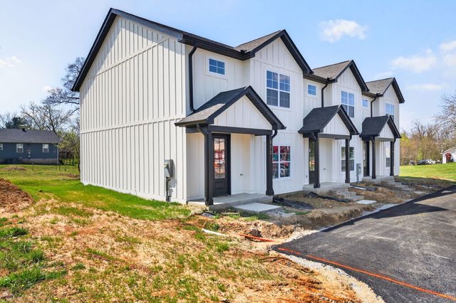 216 W Jere Whitson Rd, Cookeville, TN 38501