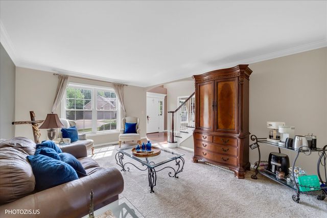 80 CHESTNUT Court, Elgin, IL 60120