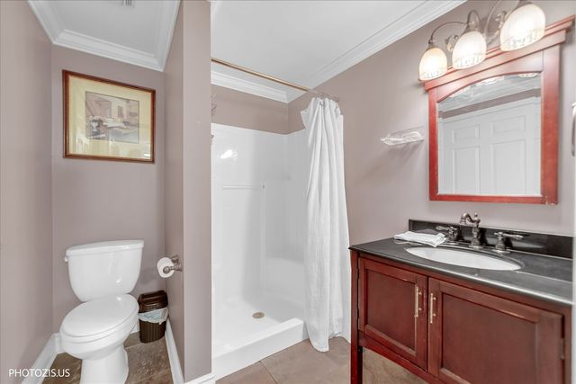 80 CHESTNUT Court, Elgin, IL 60120