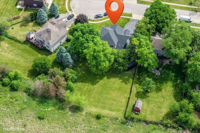 80 CHESTNUT Court, Elgin, IL 60120