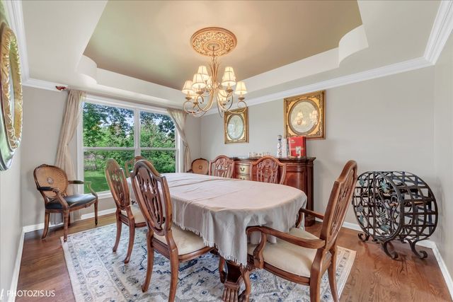 80 CHESTNUT Court, Elgin, IL 60120