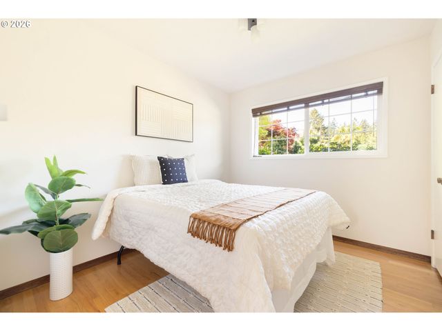 918 Ne 152ND Ave, Portland, OR 97230