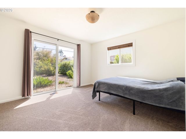 918 Ne 152ND Ave, Portland, OR 97230