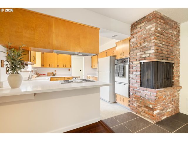 918 Ne 152ND Ave, Portland, OR 97230