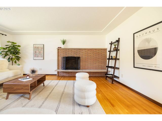 918 Ne 152ND Ave, Portland, OR 97230