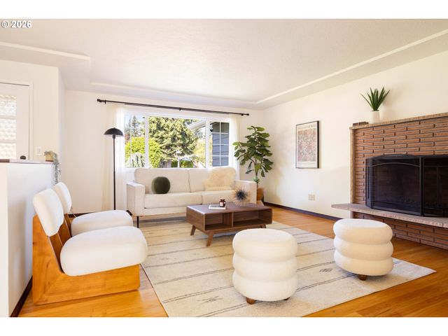 918 Ne 152ND Ave, Portland, OR 97230