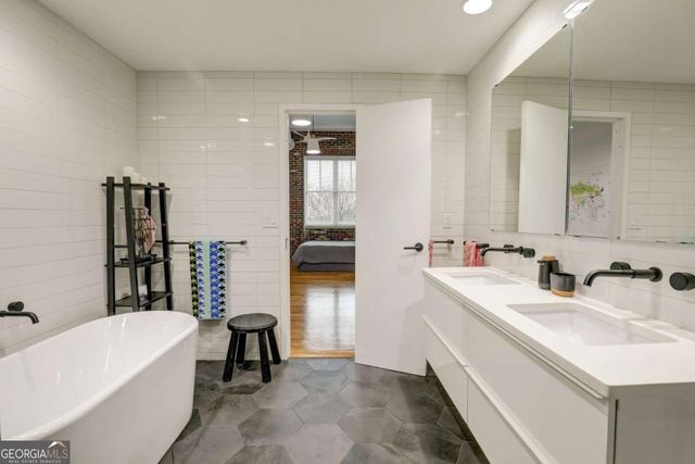 3235 Roswell Road 703, Atlanta, GA 30305