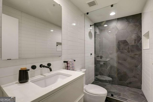 3235 Roswell Road 703, Atlanta, GA 30305