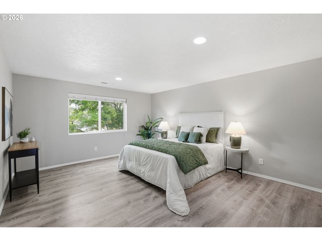 1961 ADELMAN Loop, Eugene, OR 97402