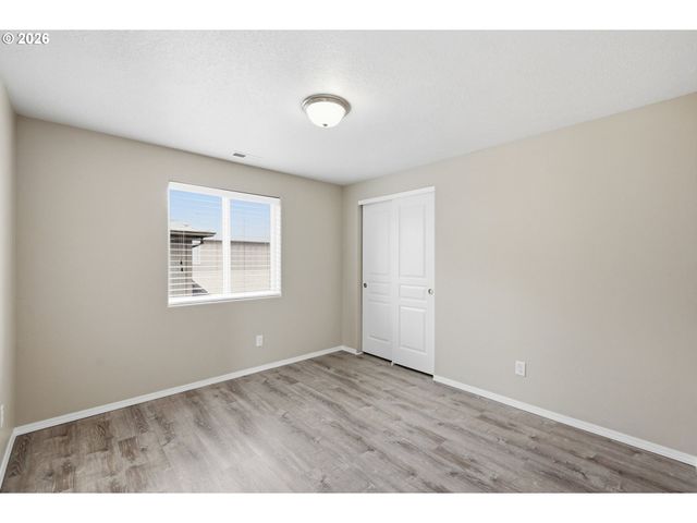 1961 ADELMAN Loop, Eugene, OR 97402